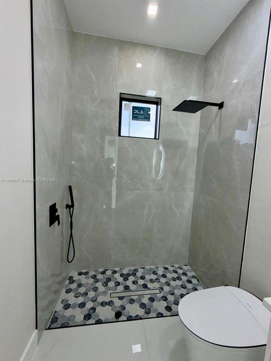 Vendido Recientemente: $450,000 (3 camas, 3 baños, 0 Pies cuadrados)