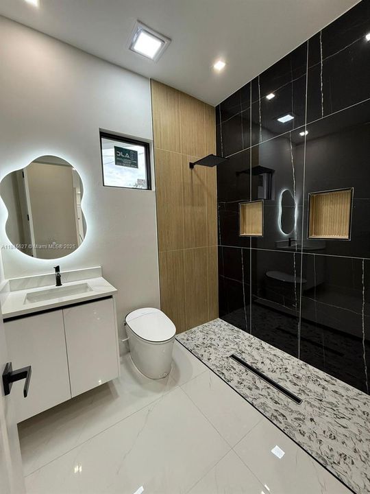 Vendido Recientemente: $450,000 (3 camas, 3 baños, 0 Pies cuadrados)