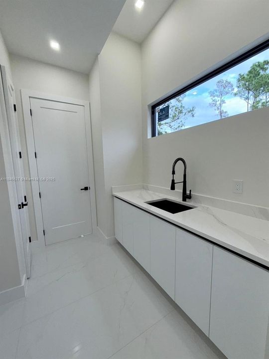 Vendido Recientemente: $450,000 (3 camas, 3 baños, 0 Pies cuadrados)