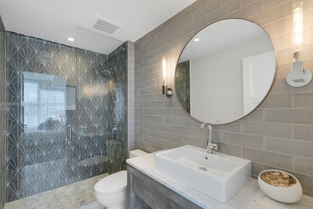 待售: $4,100,000 (3 贝兹, 3 浴室, 2042 平方英尺)