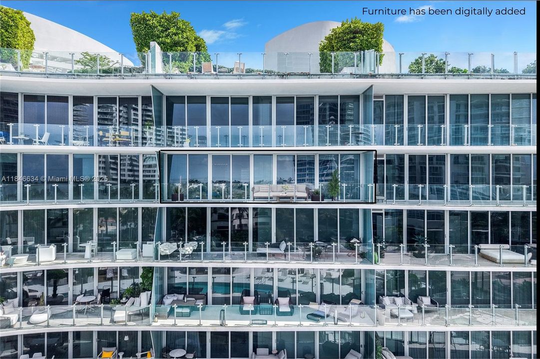 待售: $4,100,000 (3 贝兹, 3 浴室, 2042 平方英尺)