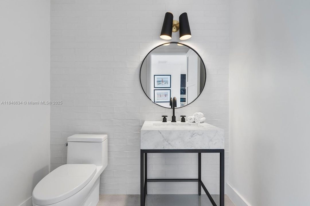 待售: $4,100,000 (3 贝兹, 3 浴室, 2042 平方英尺)