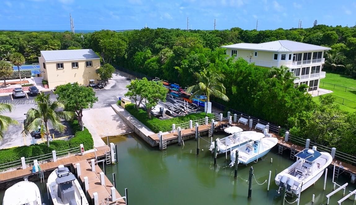 待售: $1,050,000 (3 贝兹, 3 浴室, 1271 平方英尺)