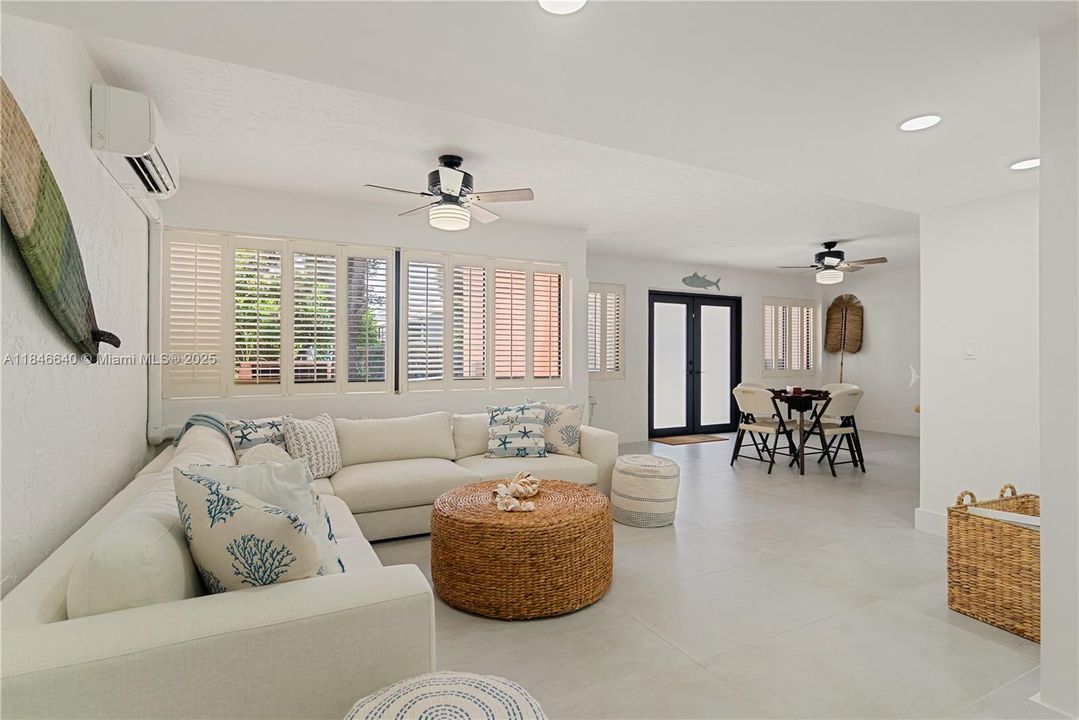 待售: $1,050,000 (3 贝兹, 3 浴室, 1271 平方英尺)