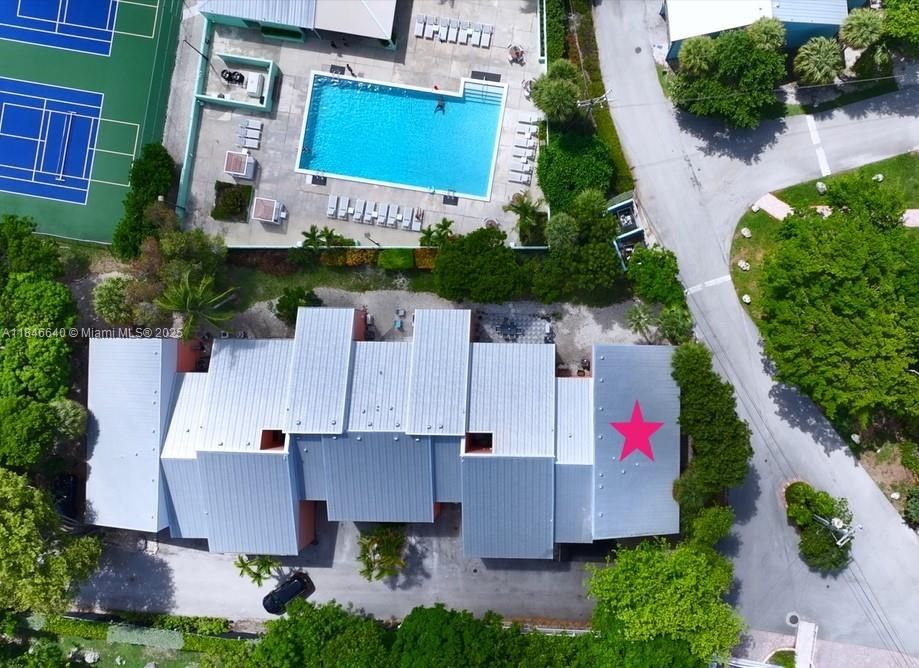 待售: $1,050,000 (3 贝兹, 3 浴室, 1271 平方英尺)