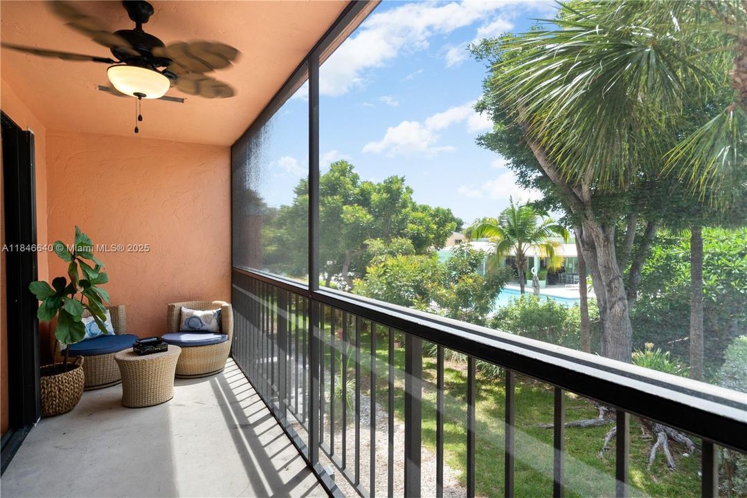 待售: $1,050,000 (3 贝兹, 3 浴室, 1271 平方英尺)