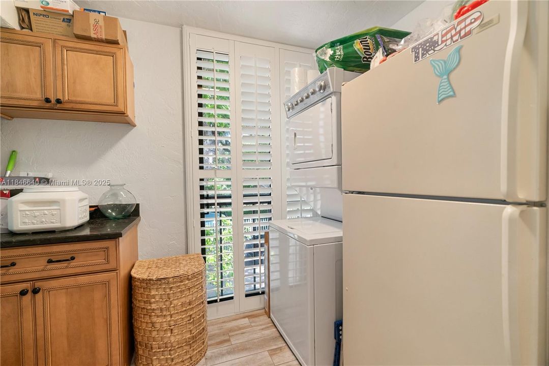 待售: $1,050,000 (3 贝兹, 3 浴室, 1271 平方英尺)