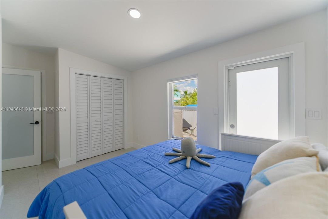 На продажу: $649,000 (2 спален, 2 ванн, 1045 Квадратных фут)