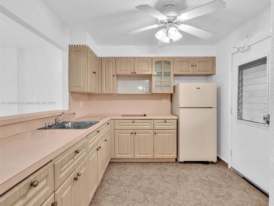 En Venta: $199,900 (2 camas, 2 baños, 1085 Pies cuadrados)