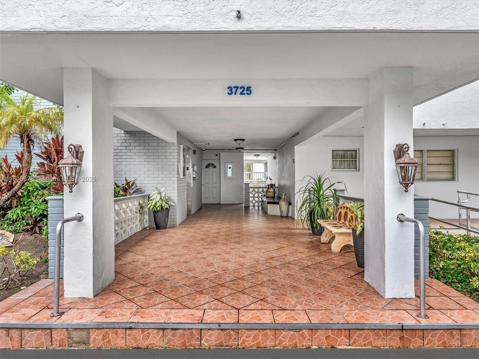 En Venta: $199,900 (2 camas, 2 baños, 1085 Pies cuadrados)