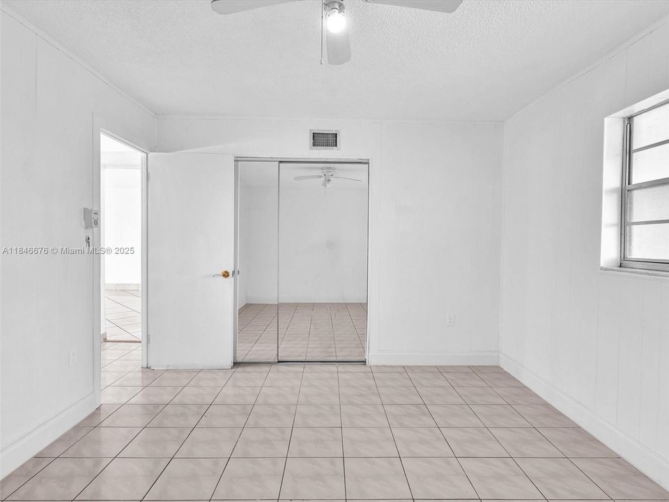 En Venta: $199,900 (2 camas, 2 baños, 1085 Pies cuadrados)