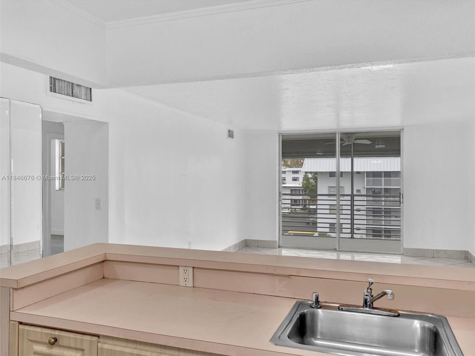 En Venta: $199,900 (2 camas, 2 baños, 1085 Pies cuadrados)