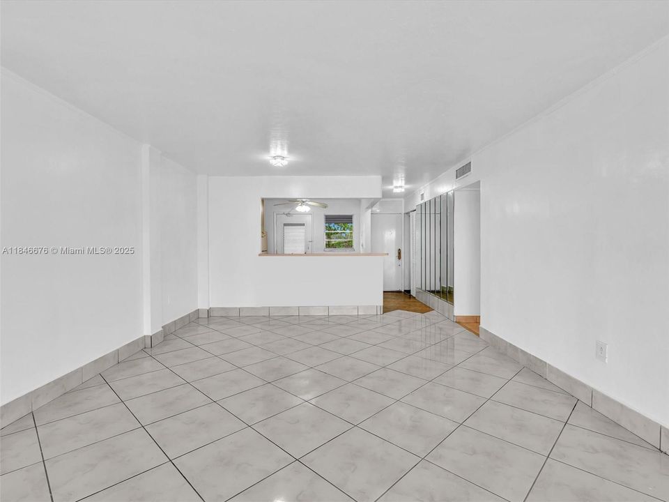 En Venta: $199,900 (2 camas, 2 baños, 1085 Pies cuadrados)