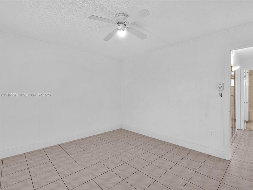 En Venta: $199,900 (2 camas, 2 baños, 1085 Pies cuadrados)