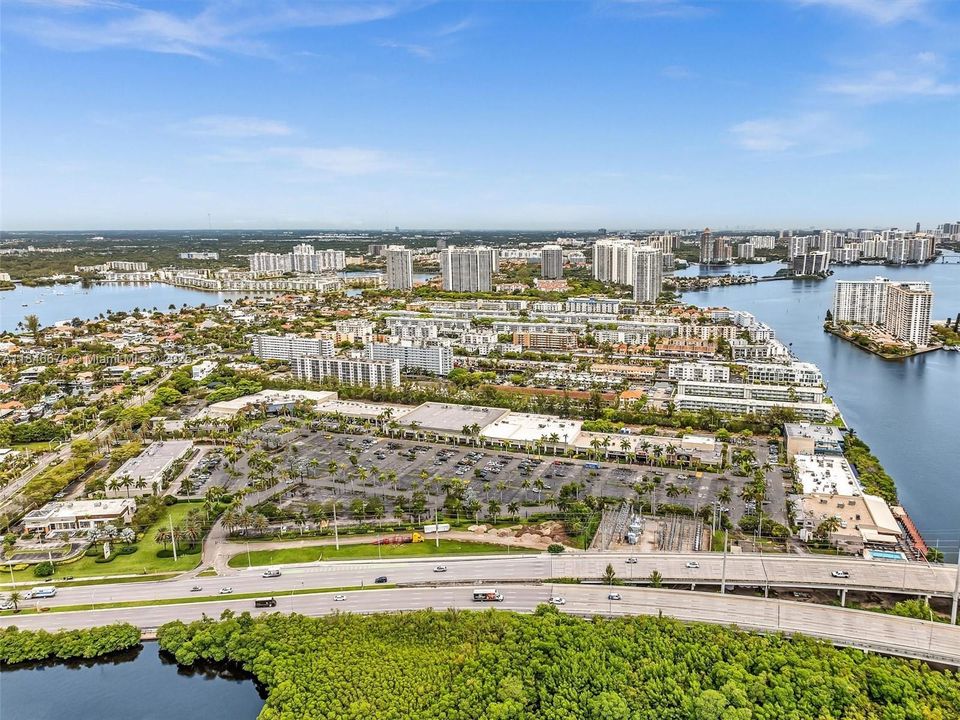 En Venta: $199,900 (2 camas, 2 baños, 1085 Pies cuadrados)