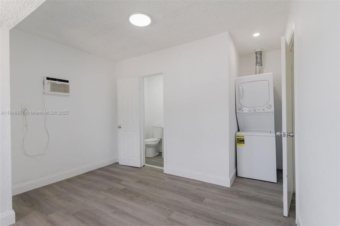 На продажу: $289,000 (3 спален, 2 ванн, 1086 Квадратных фут)