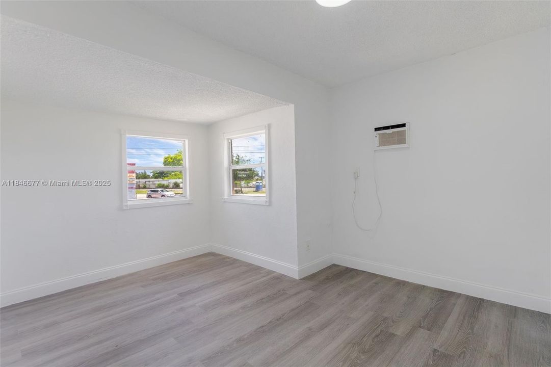 На продажу: $289,000 (3 спален, 2 ванн, 1086 Квадратных фут)