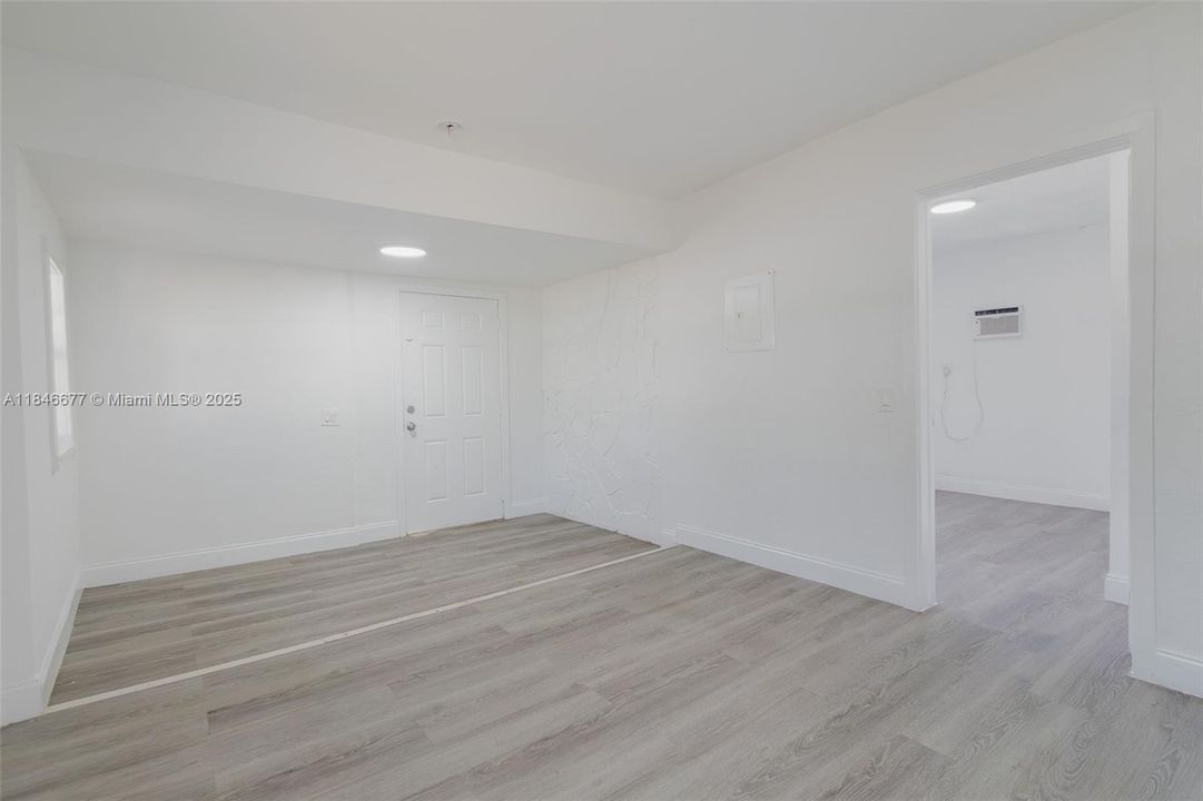 На продажу: $289,000 (3 спален, 2 ванн, 1086 Квадратных фут)