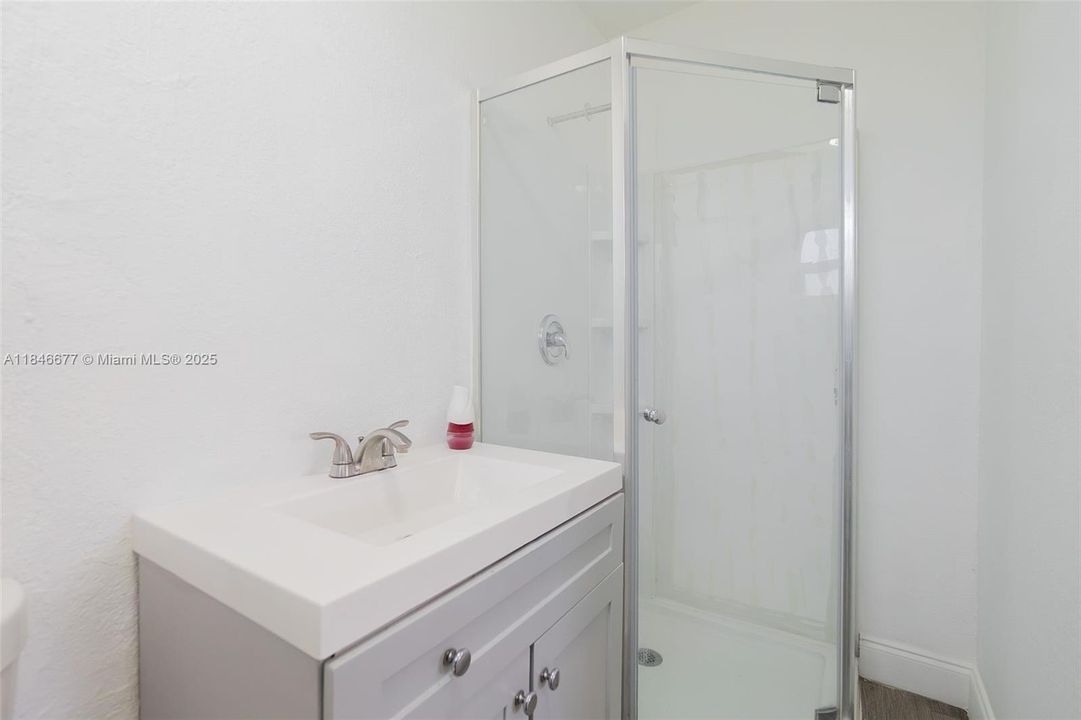 На продажу: $289,000 (3 спален, 2 ванн, 1086 Квадратных фут)