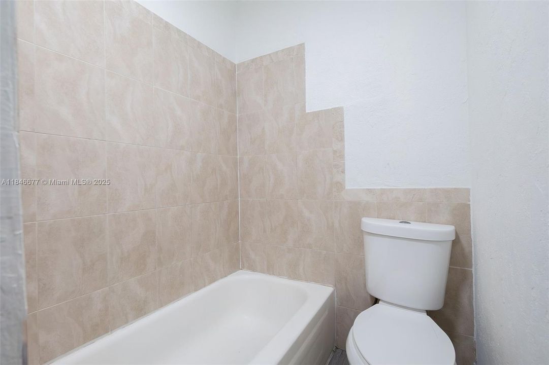 На продажу: $289,000 (3 спален, 2 ванн, 1086 Квадратных фут)