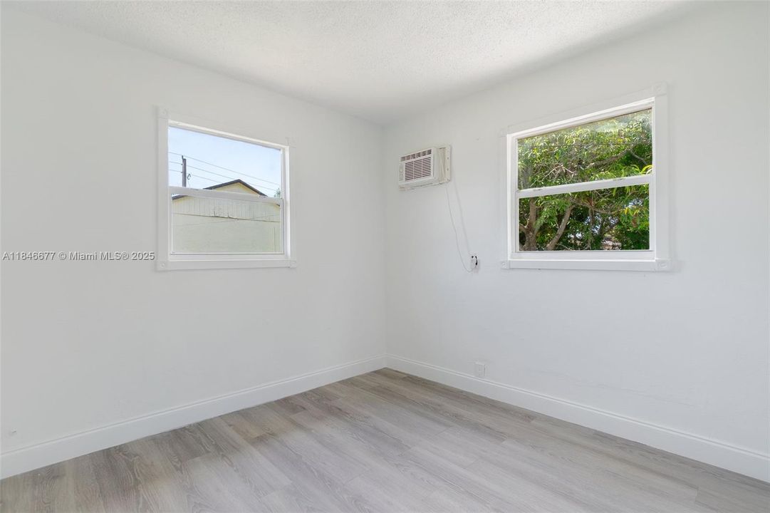 На продажу: $289,000 (3 спален, 2 ванн, 1086 Квадратных фут)