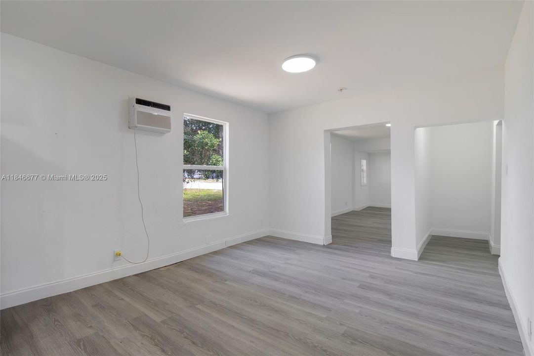 На продажу: $289,000 (3 спален, 2 ванн, 1086 Квадратных фут)