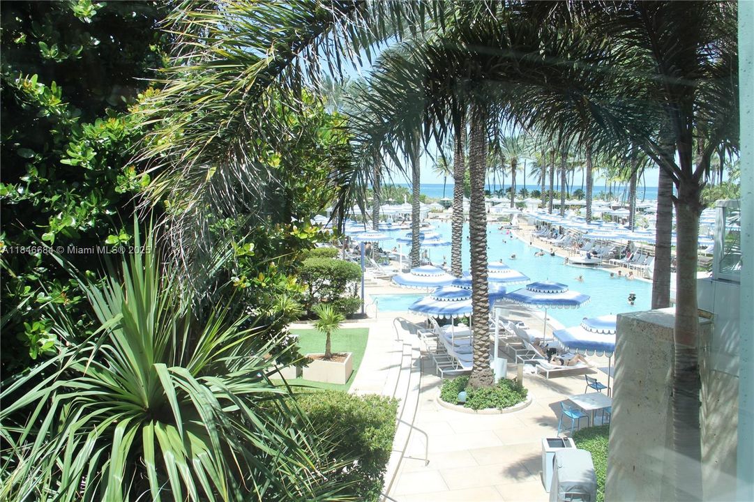 На продажу: $2,400,000 (2 спален, 3 ванн, 1557 Квадратных фут)