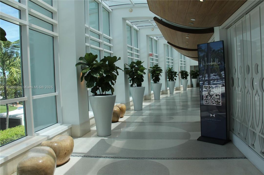 На продажу: $2,400,000 (2 спален, 3 ванн, 1557 Квадратных фут)