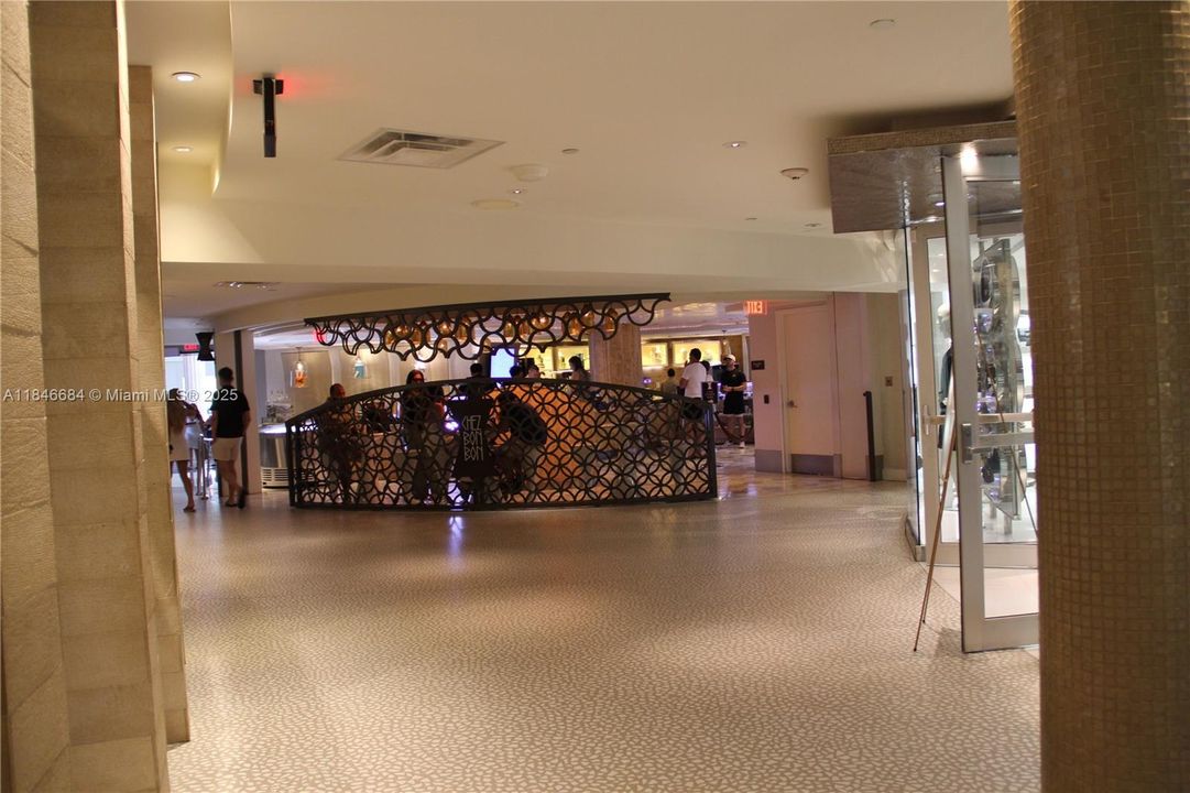 На продажу: $2,400,000 (2 спален, 3 ванн, 1557 Квадратных фут)