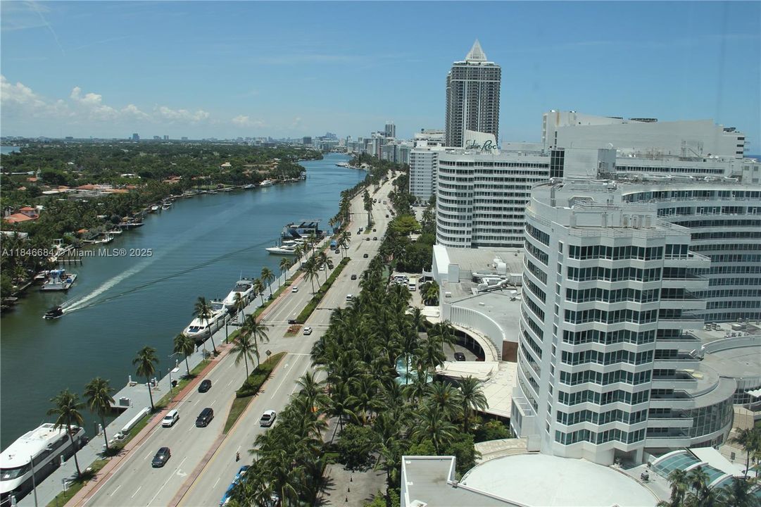 Unit 1915 - Balcony View