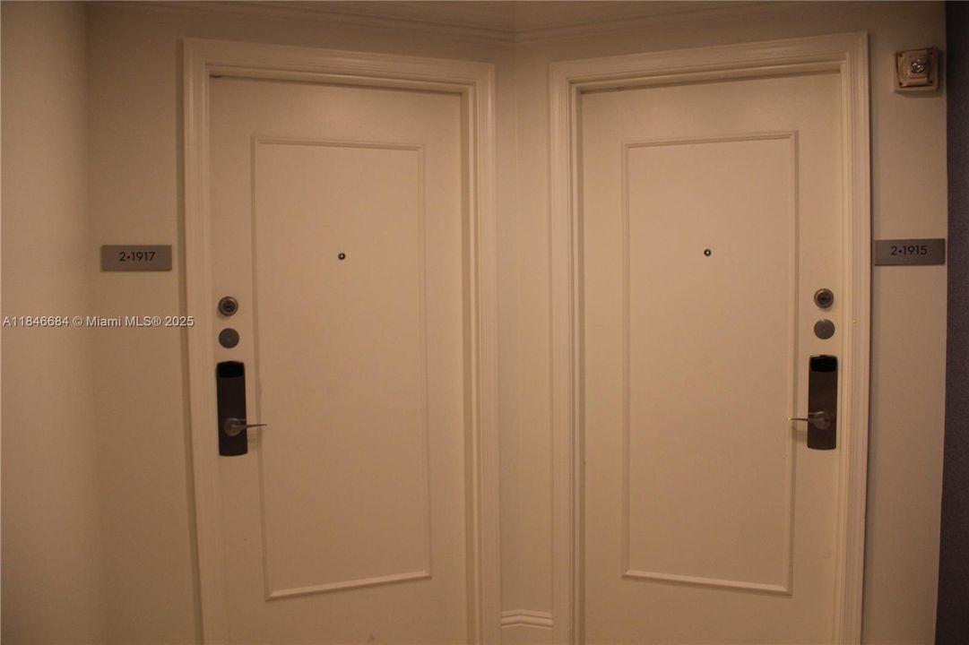 На продажу: $2,400,000 (2 спален, 3 ванн, 1557 Квадратных фут)