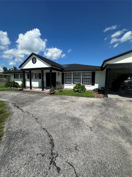 For Sale: $490,000 (5 beds, 3 baths, 2515 Square Feet)