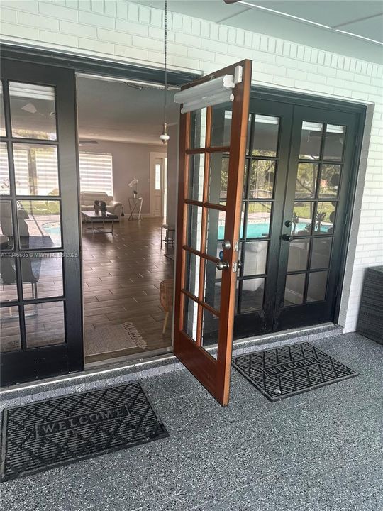 For Sale: $490,000 (5 beds, 3 baths, 2515 Square Feet)