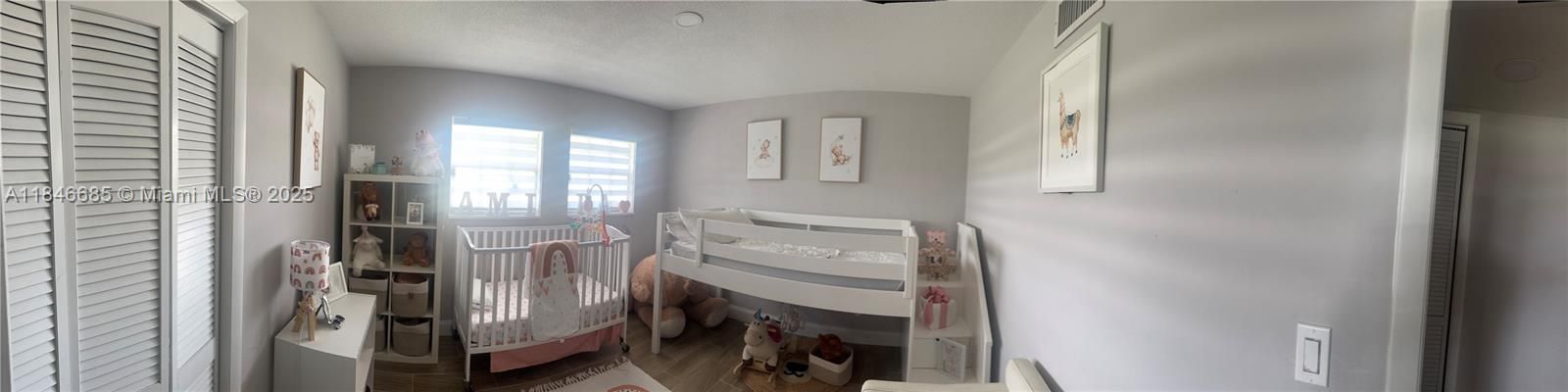 For Sale: $490,000 (5 beds, 3 baths, 2515 Square Feet)