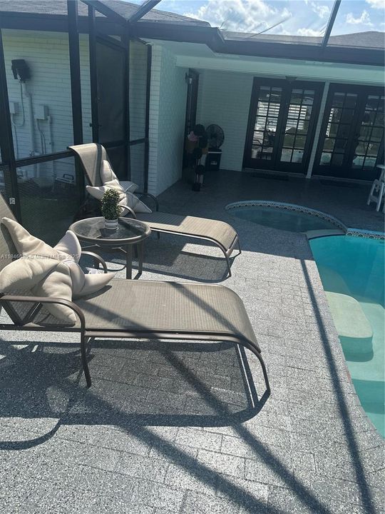 For Sale: $490,000 (5 beds, 3 baths, 2515 Square Feet)