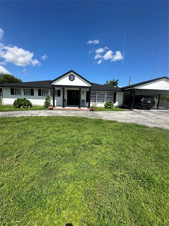 For Sale: $490,000 (5 beds, 3 baths, 2515 Square Feet)