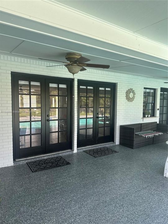 For Sale: $490,000 (5 beds, 3 baths, 2515 Square Feet)