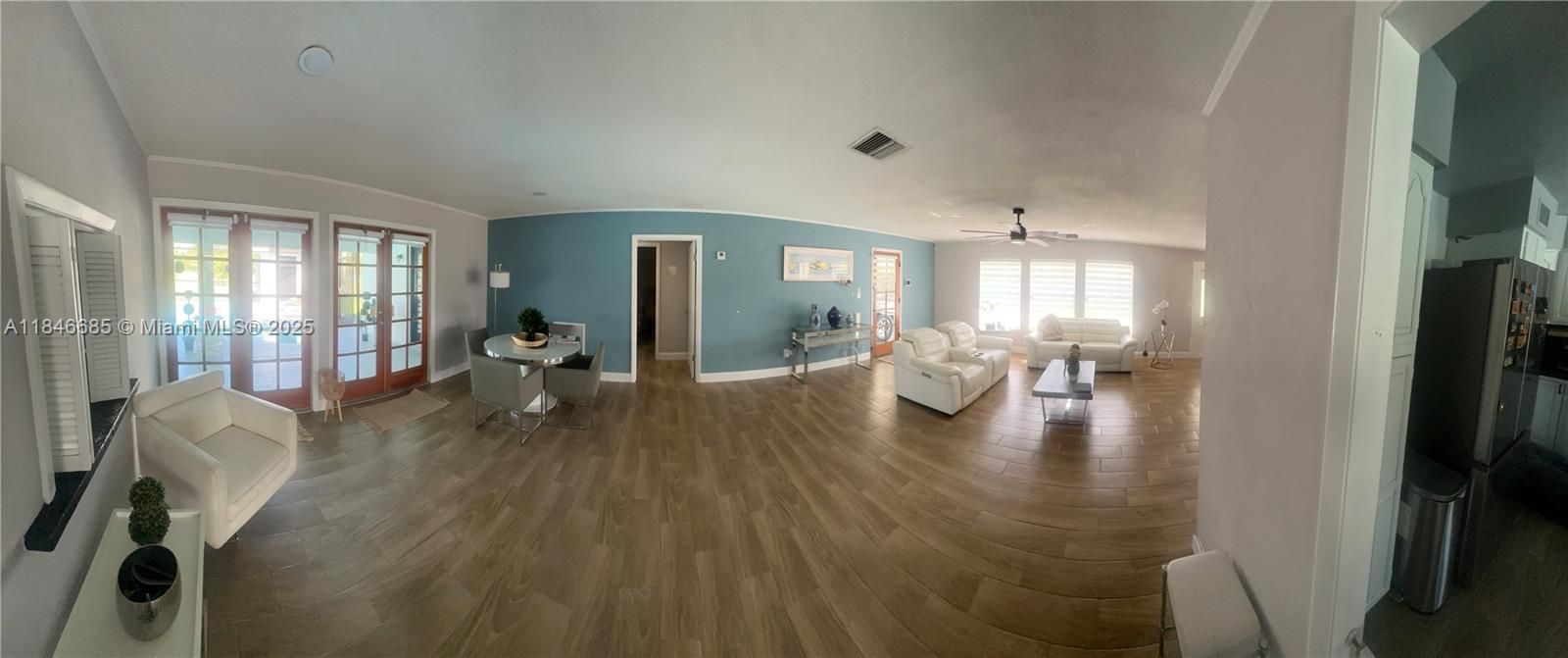 For Sale: $490,000 (5 beds, 3 baths, 2515 Square Feet)