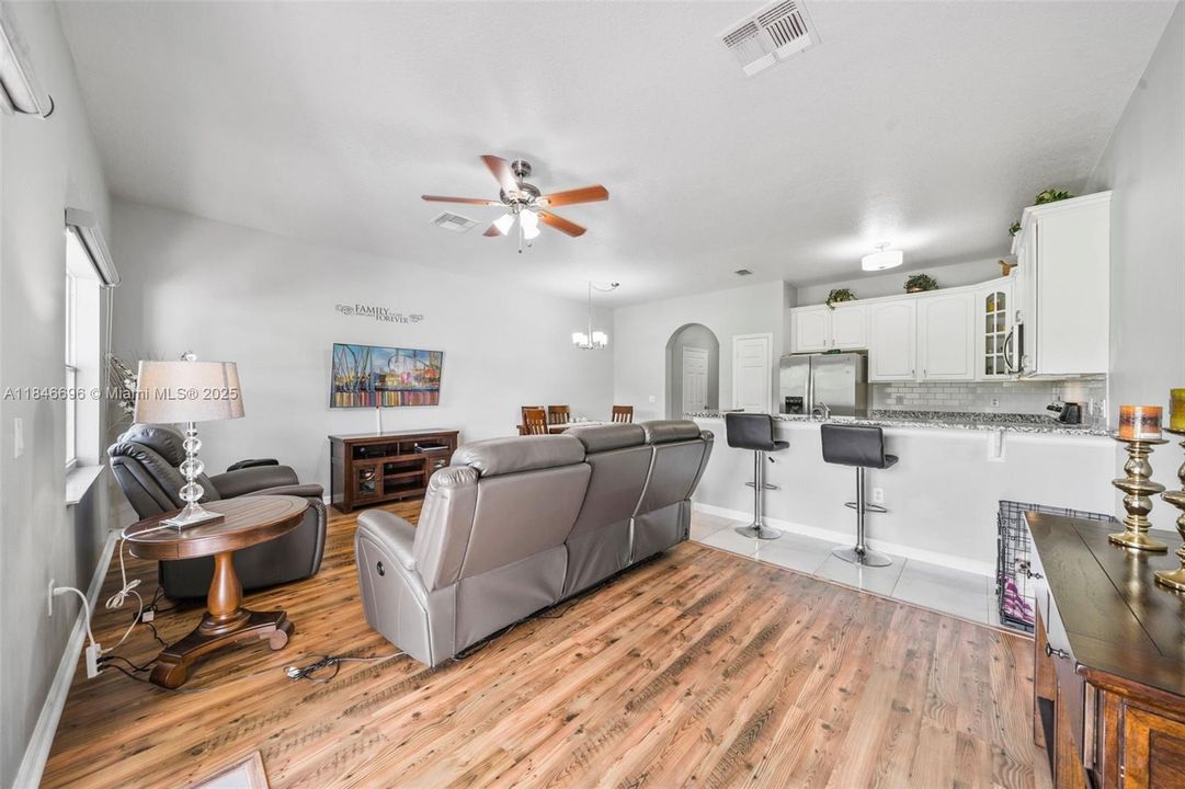 Active With Contract: $300,000 (3 beds, 2 baths, 0 Square Feet)