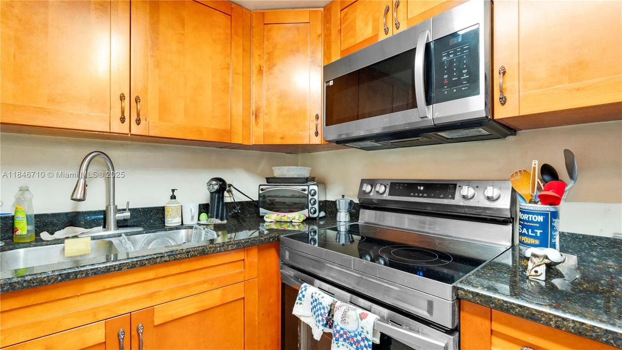 Vendido Recientemente: $155,000 (2 camas, 1 baños, 953 Pies cuadrados)