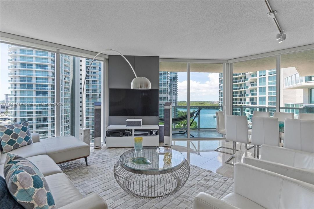 Недавно продано: $930,000 (3 спален, 2 ванн, 1489 Квадратных фут)