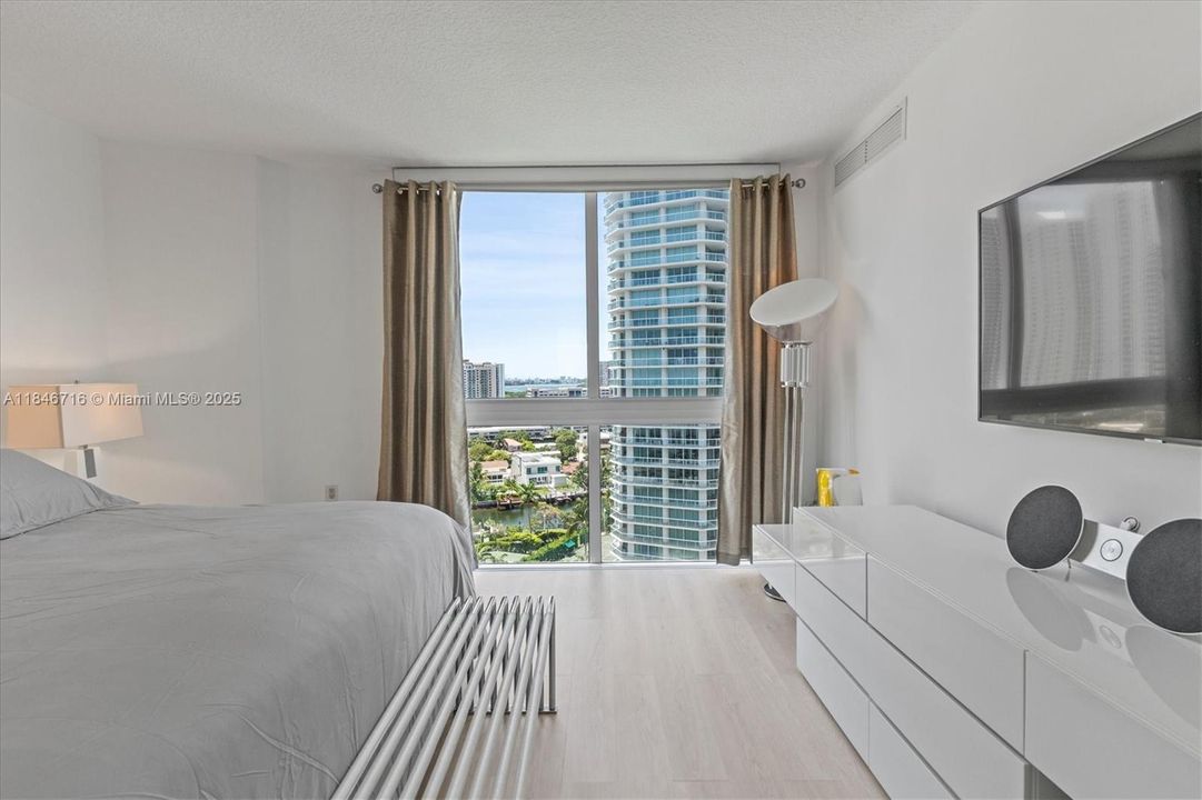 Недавно продано: $930,000 (3 спален, 2 ванн, 1489 Квадратных фут)