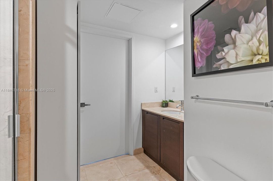 Недавно продано: $930,000 (3 спален, 2 ванн, 1489 Квадратных фут)