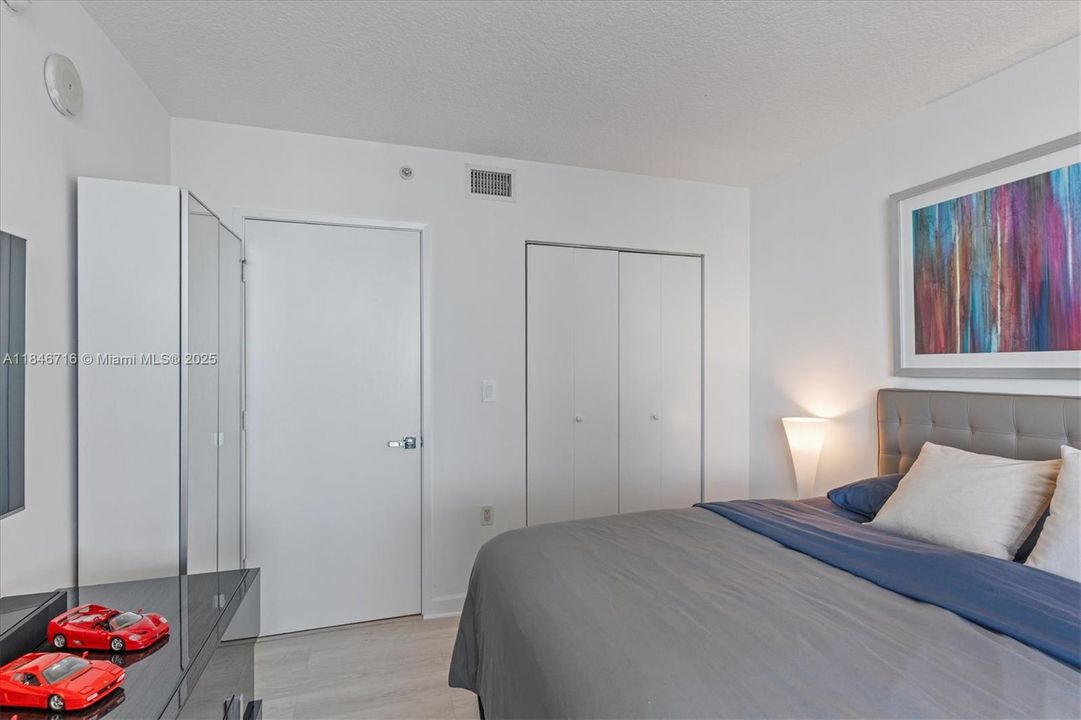 Недавно продано: $930,000 (3 спален, 2 ванн, 1489 Квадратных фут)