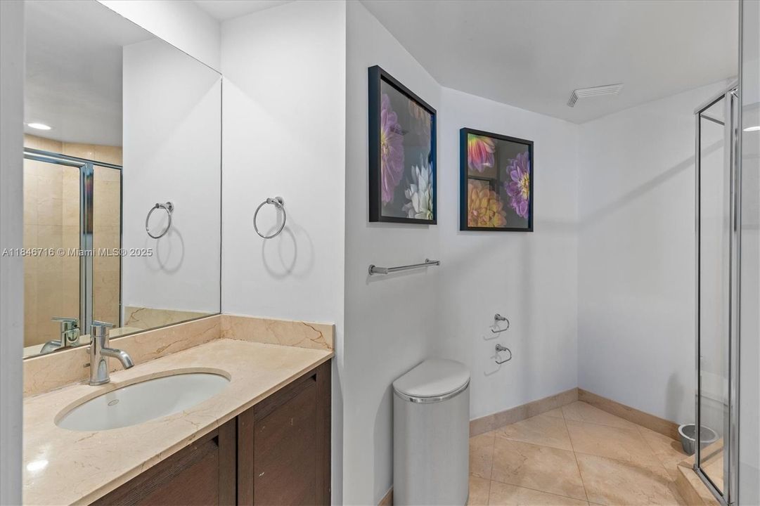 Недавно продано: $930,000 (3 спален, 2 ванн, 1489 Квадратных фут)