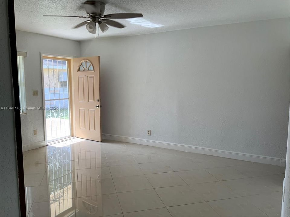 For Sale: $610,000 (0 beds, 0 baths, 1627 Square Feet)