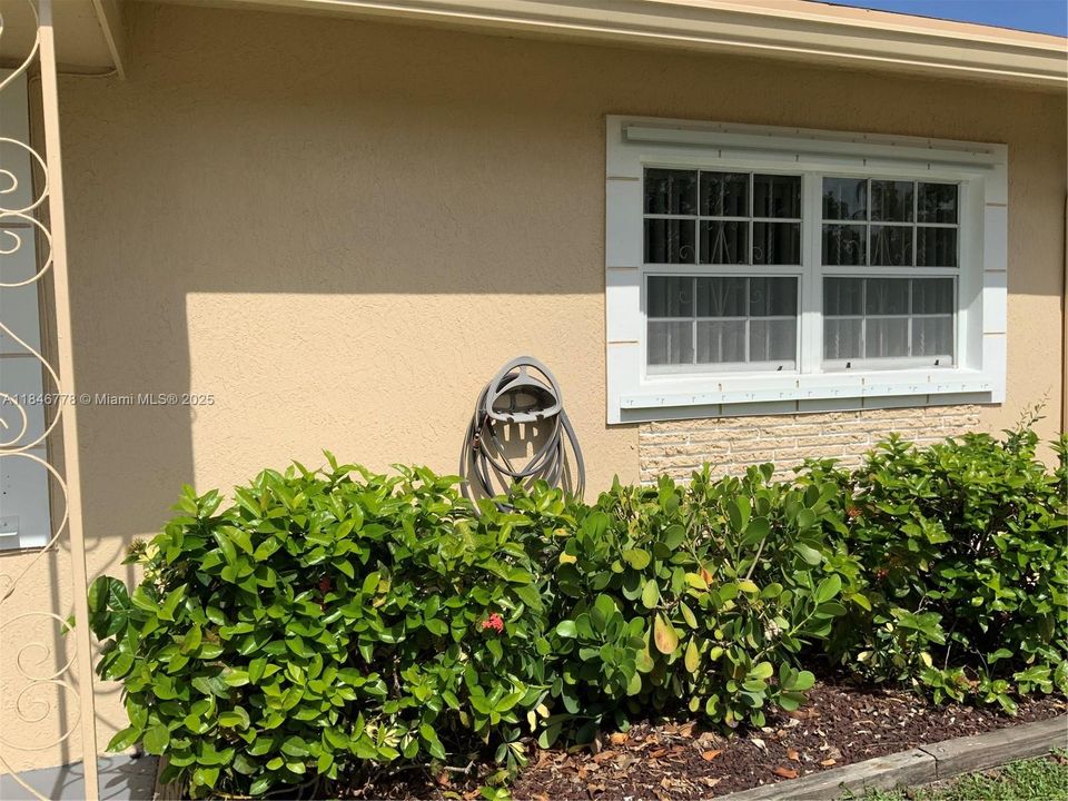 For Sale: $610,000 (0 beds, 0 baths, 1627 Square Feet)