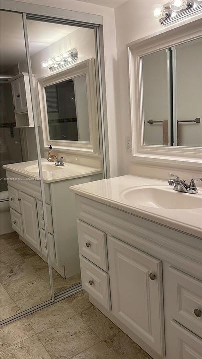 For Sale: $275,000 (2 beds, 2 baths, 1190 Square Feet)