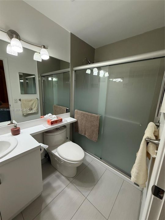 待售: $249,000 (2 贝兹, 2 浴室, 1128 平方英尺)