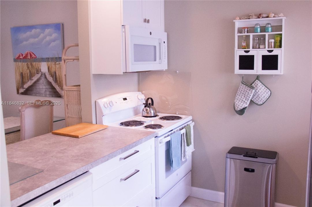 待售: $249,000 (2 贝兹, 2 浴室, 1128 平方英尺)